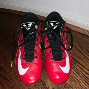 Men’s size 9.5 nike cleats- used condition